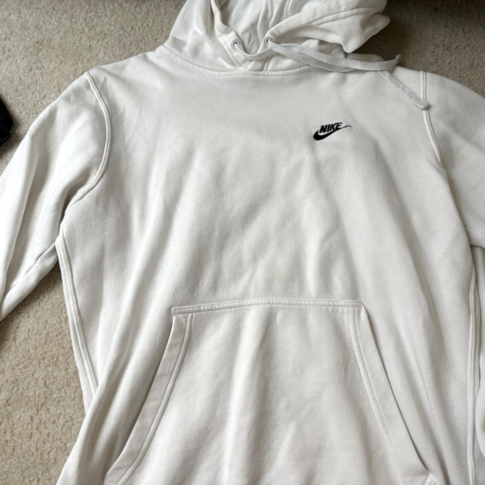 White NIKE hoodie